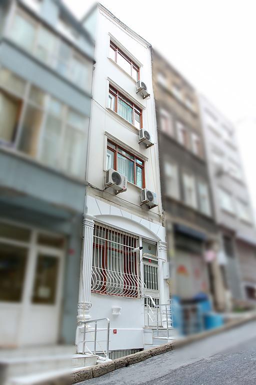 First Suite Taksim Istanbul Room photo